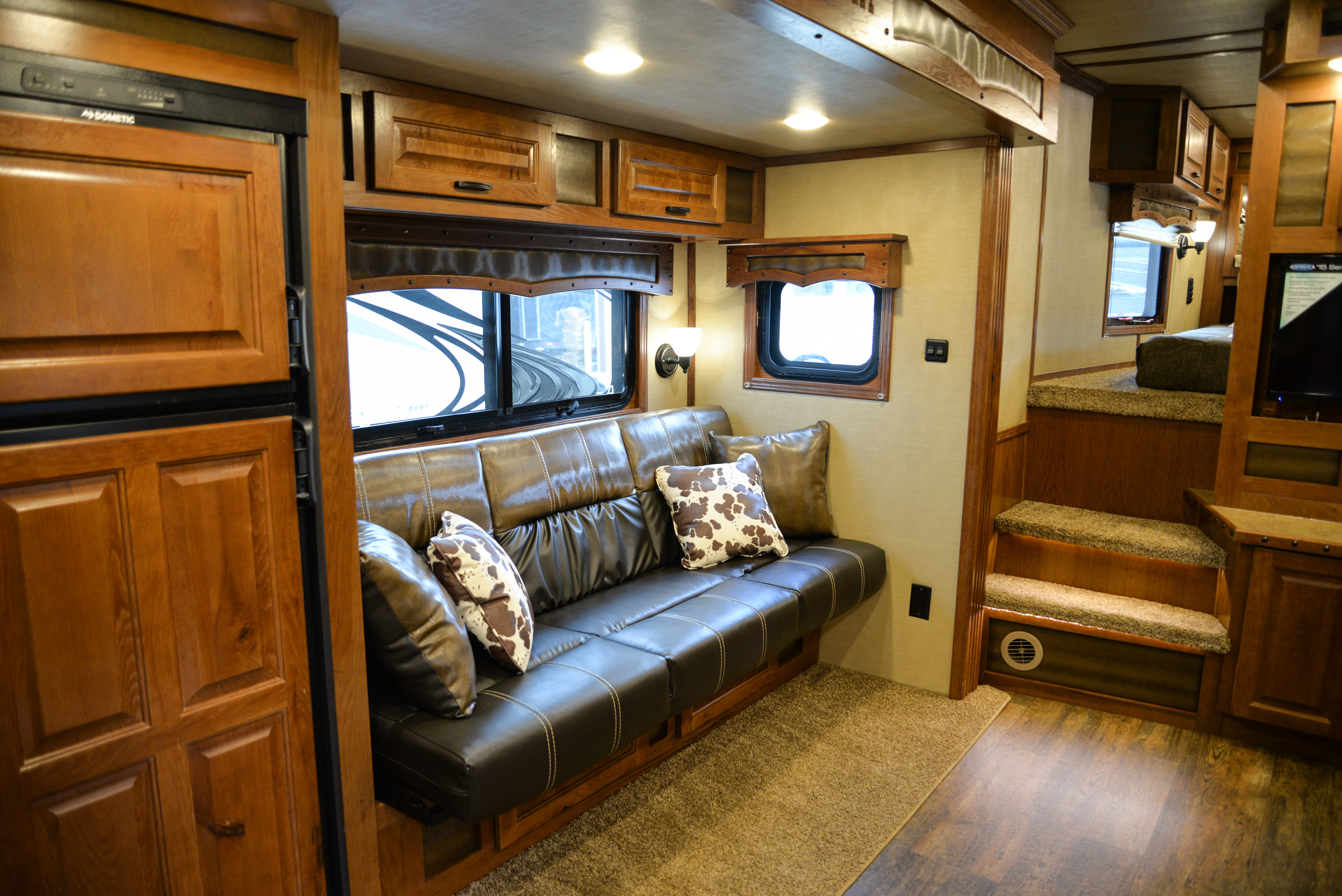 America's 1 Horse Trailer Lakota Trailers