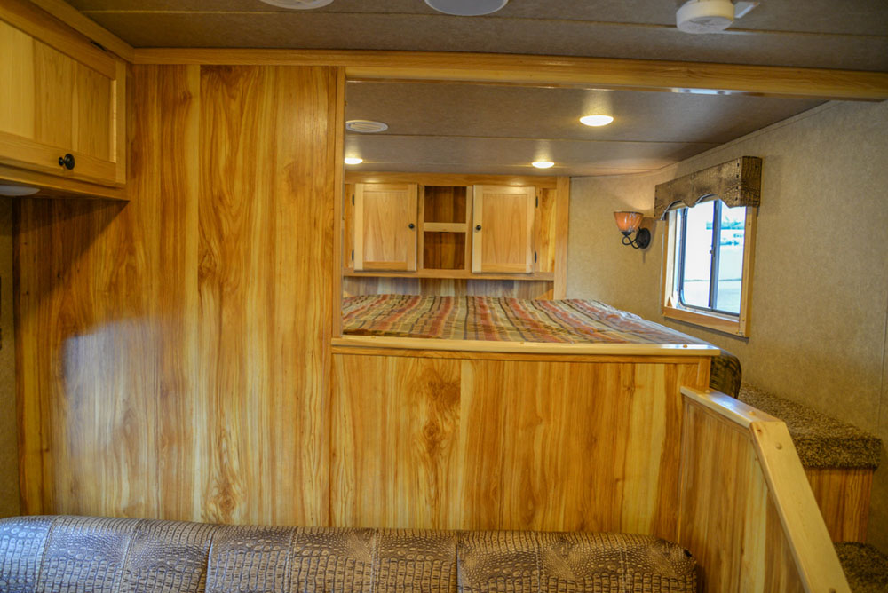 America's 1 Horse Trailer Lakota Trailers