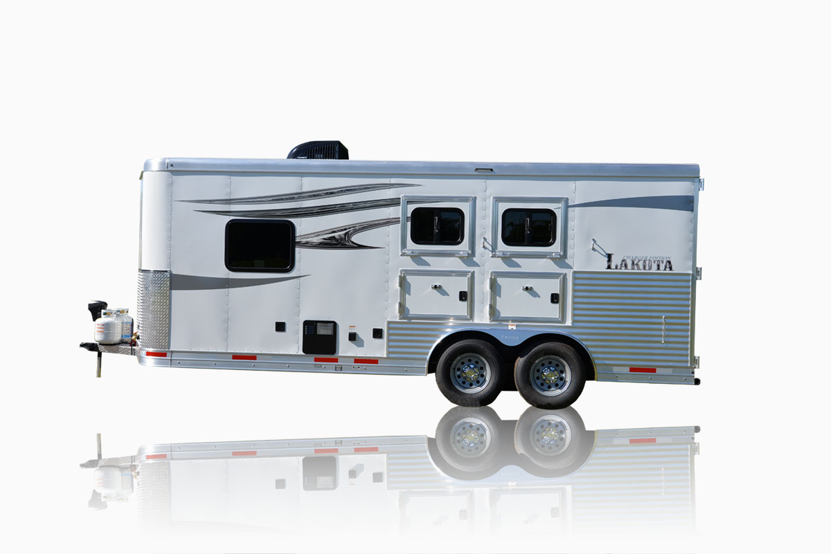 America's 1 Sold Living Quarters Horse Trailer Lakota Horse Trailers