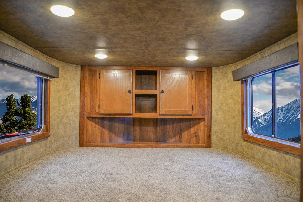 Bed in Gooseneck in ACX11 Colt Edition Horse Trailer | Lakota Trailers