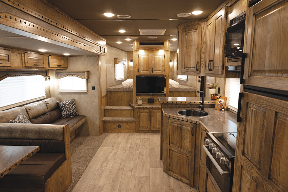 2025 Lakota Infinity Interior