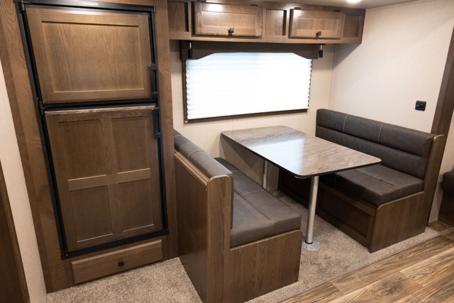 Dinette in C8X15SRB Charger Edition Horse Trailer | Lakota Trailers