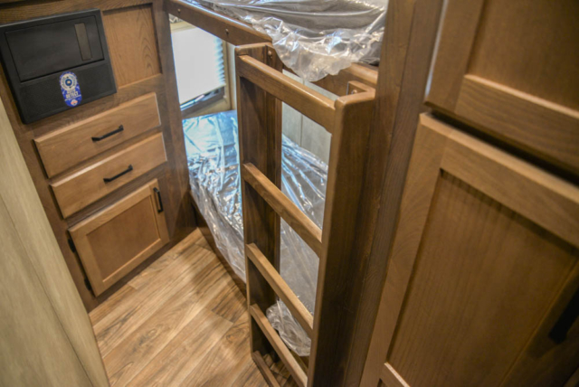 Bunk Room in IN8X17BB Infinity Edition Horse Trailer | Lakota Trailers