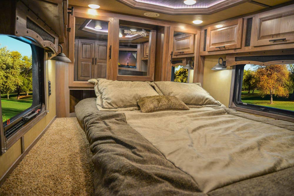 Bed in Gooseneck in BH8X18MB Bighorn Edition Horse Trailer | Lakota Trailers