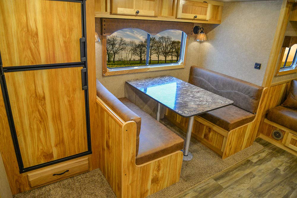 Dinette in C8X15SRB9S Charger Edition Horse Trailer | Lakota Trailers