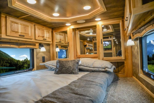 Bed in Gooseneck in BH8X192S Bighorn Edition Horse Trailer | Lakota Trailers